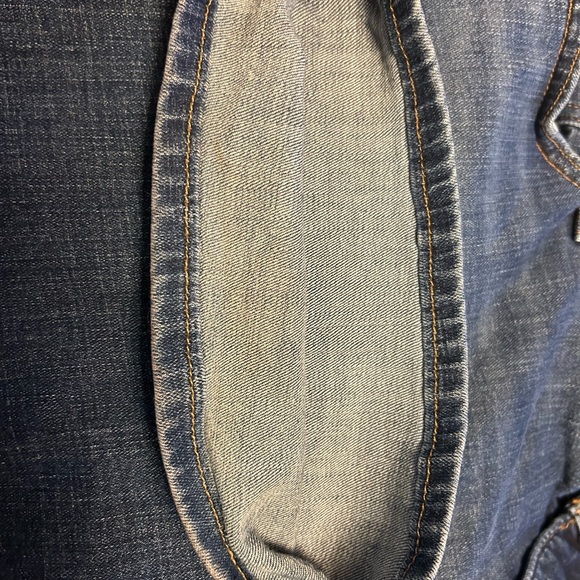 Women’s size 26 plus Levi’s bootcut jeans. Used, good condition. - Picture 6 of 7